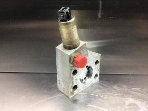 Liebherr Válvula piloto